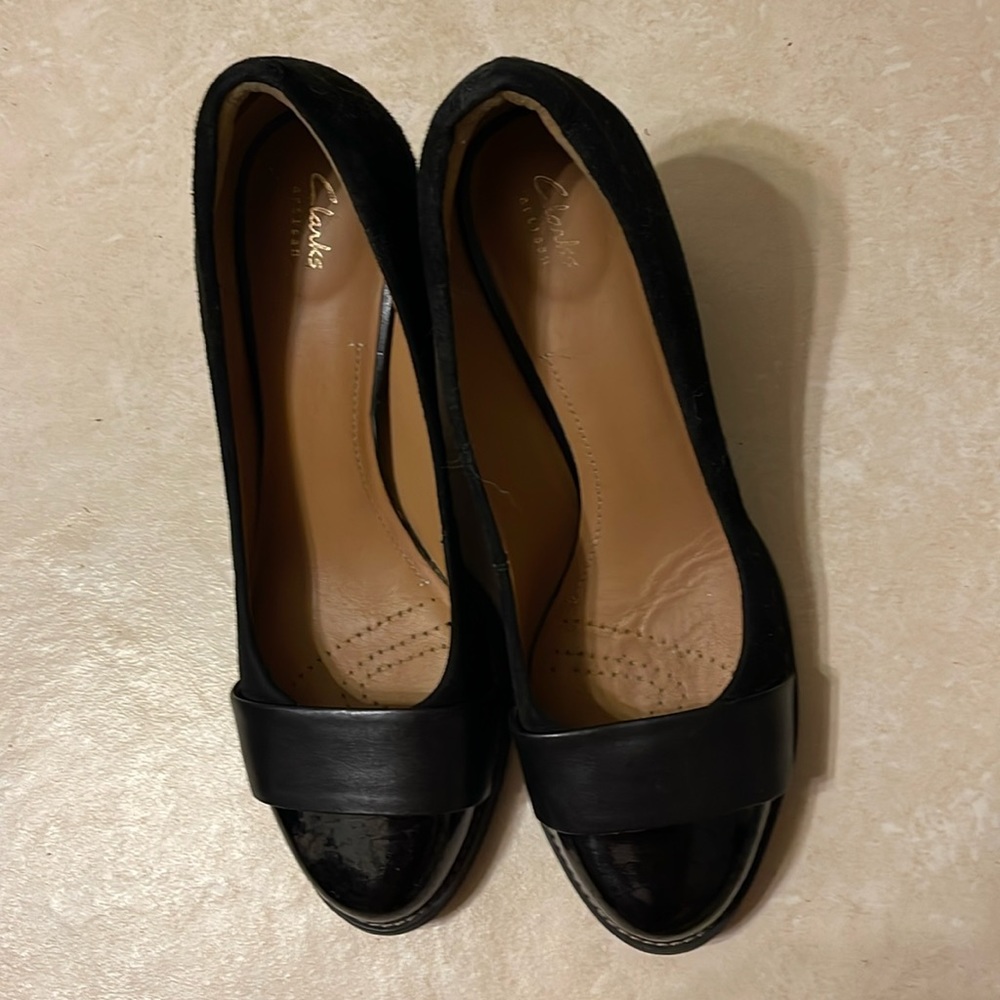 Clarks Artisan Black Tarah Brae Pumps